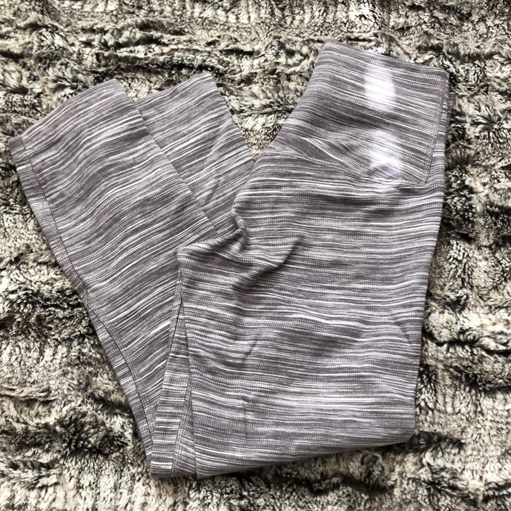 Lululemon Align Crops Sz 4 EUC